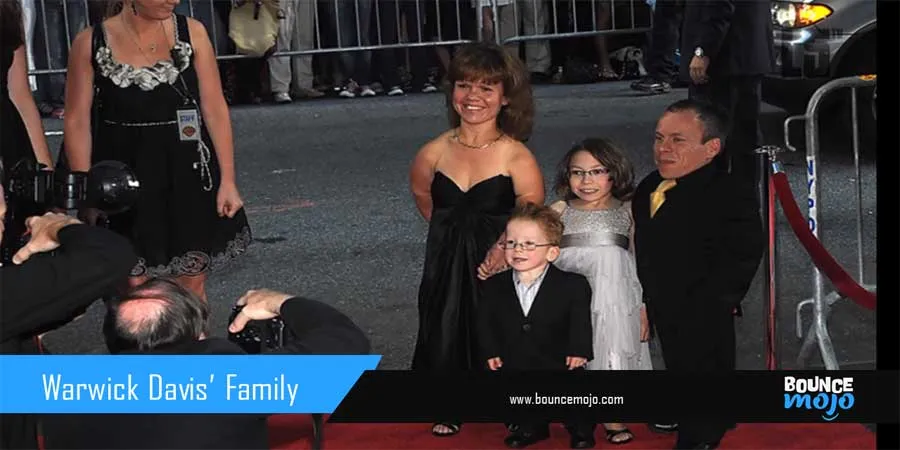 Warwick Davis Family & Relationships Warwick Davis Family & Relationships